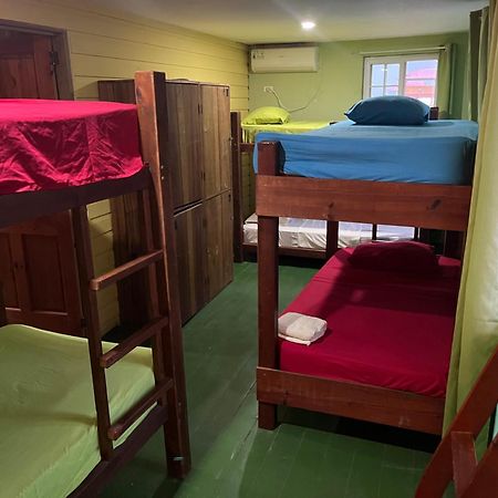 Hostal Cay Bastimentos Bagian luar foto