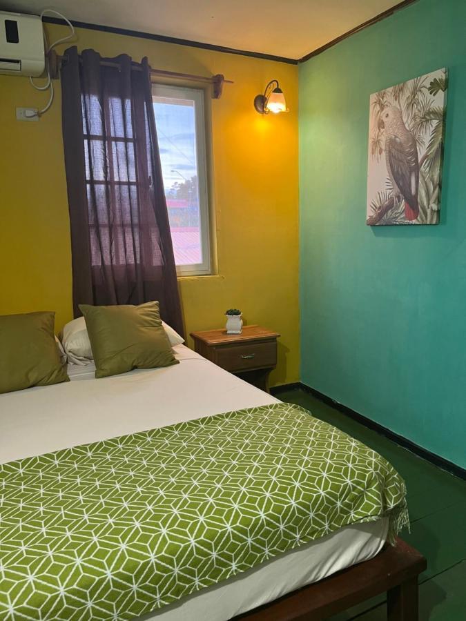 Hostal Cay Bastimentos Bagian luar foto