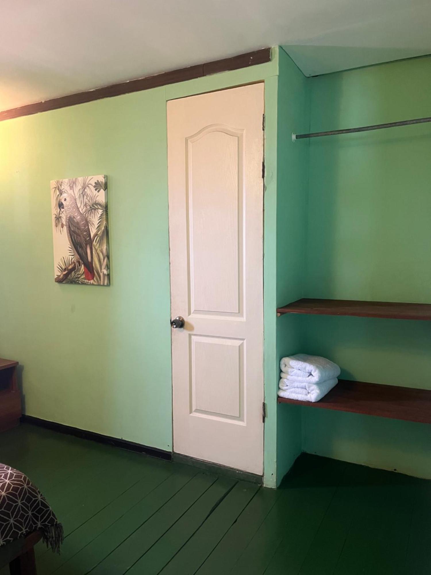 Hostal Cay Bastimentos Bagian luar foto