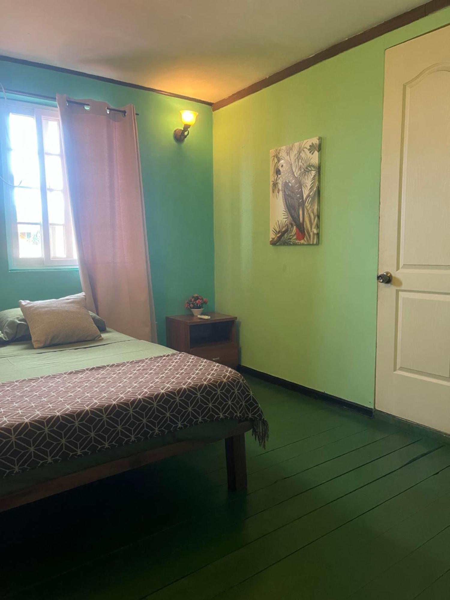 Hostal Cay Bastimentos Bagian luar foto
