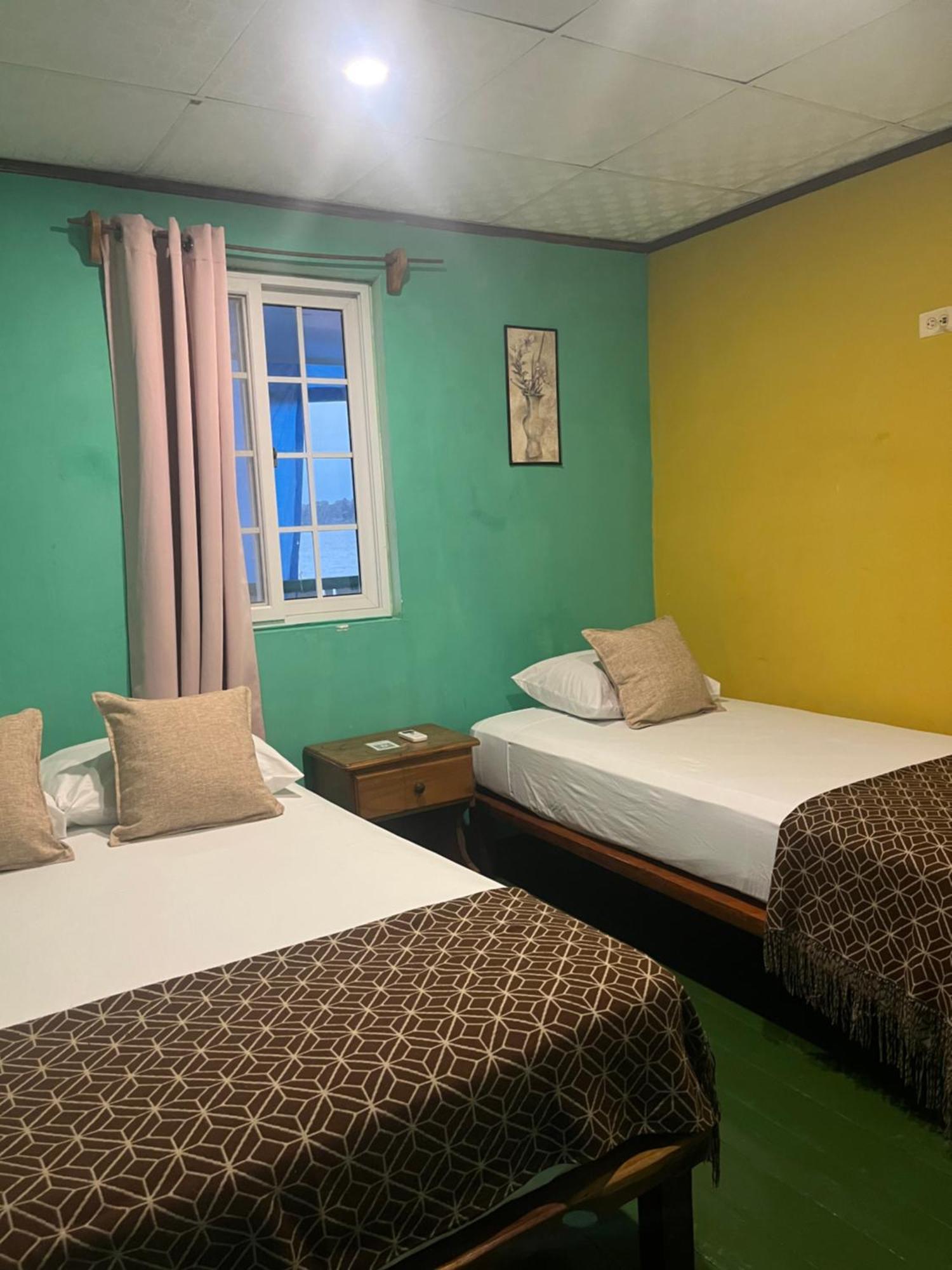 Hostal Cay Bastimentos Bagian luar foto